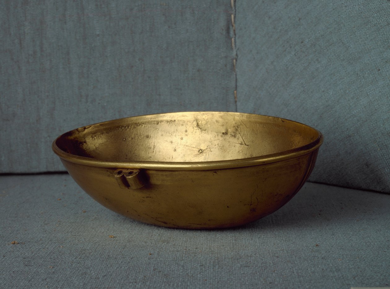 Civilisation sumérienne : coupe ovale en or. Dim. 15 cm, Bagdad, Musée national d