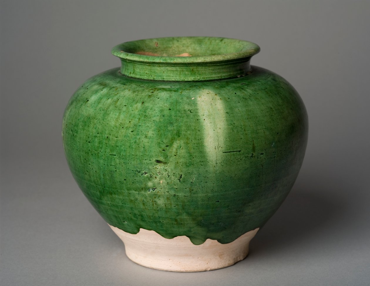 Pot à glaçure verte - Tang Dynasty Chinese School