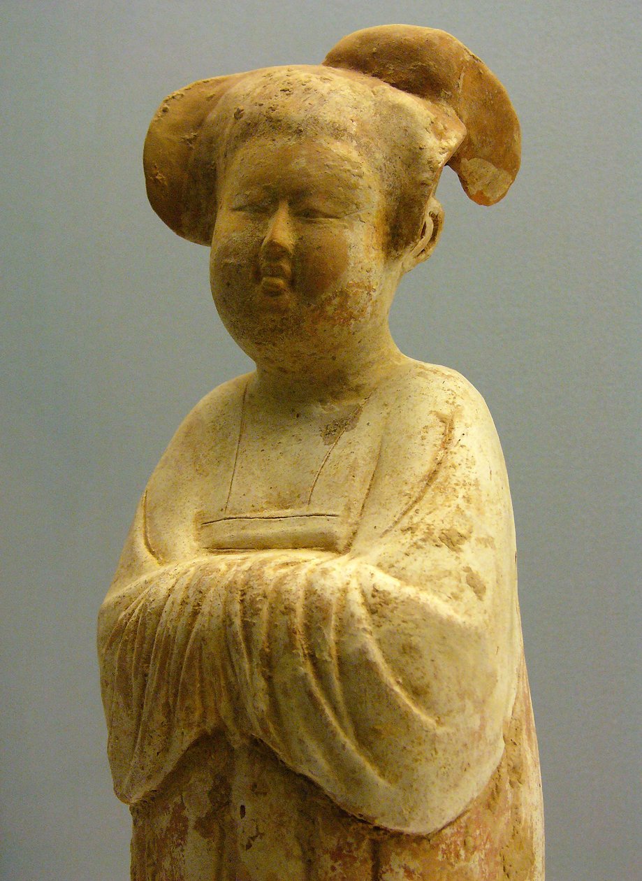 Potterie peinte et dorée, figurine féminine, dynastie Tang (618-907), Musée national de Shanghai. Photographie, Leonard de Selva, Chine, 2006 - Tang Dynasty Chinese School
