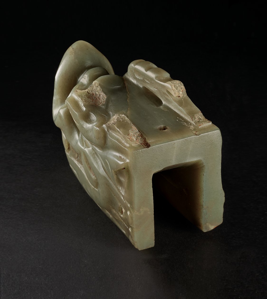 La tête de dragon en jade Junkunc - Tang Dynasty Chinese School