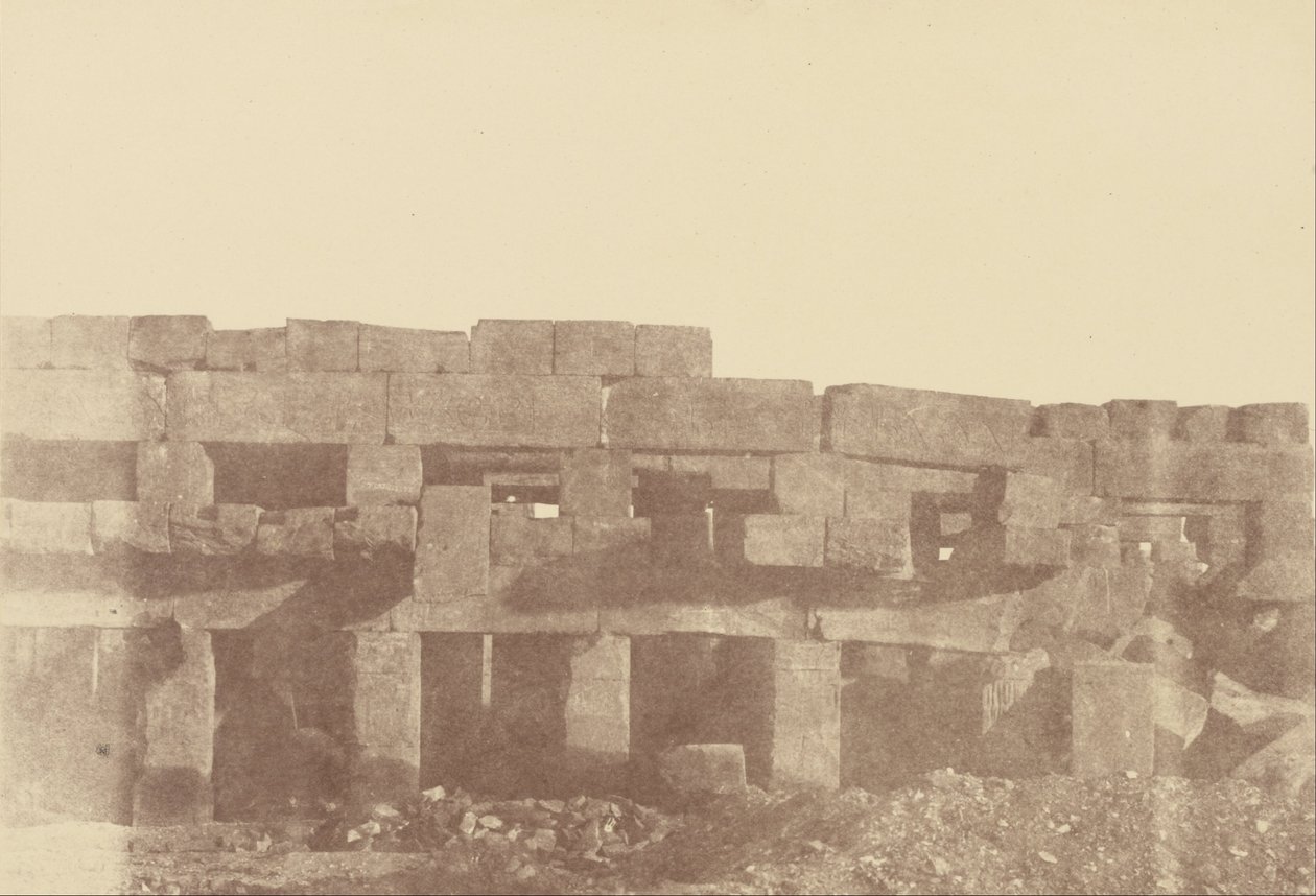 Vue rapprochée de la promenade couverte de Thoutmès III, Karnak - Théodule Devéria