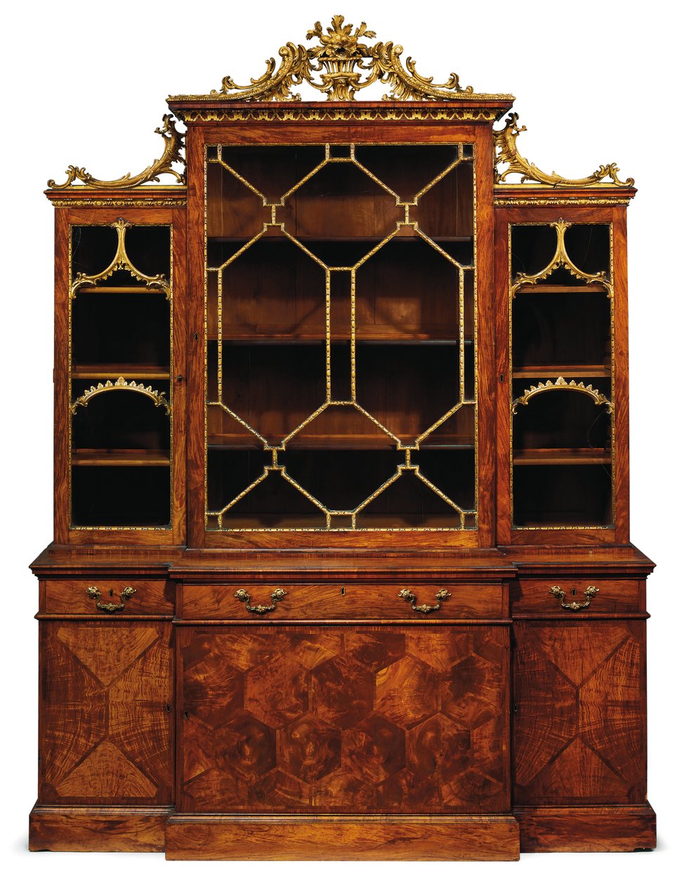 Bibliothèque à façade brisée George II - Thomas Chippendale