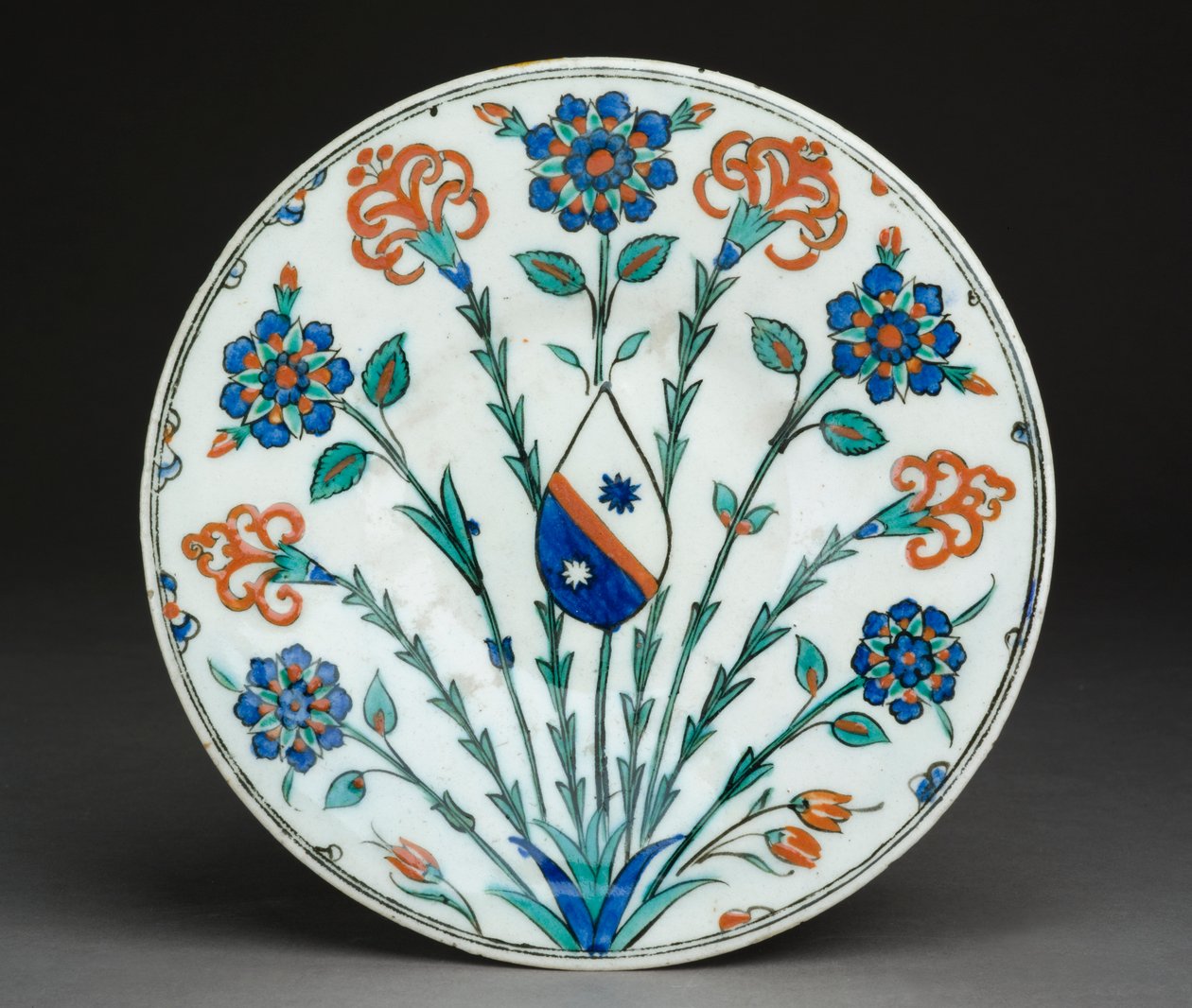 Plat avec blason européen, Iznik, turc, vers 1570 - Turkish School