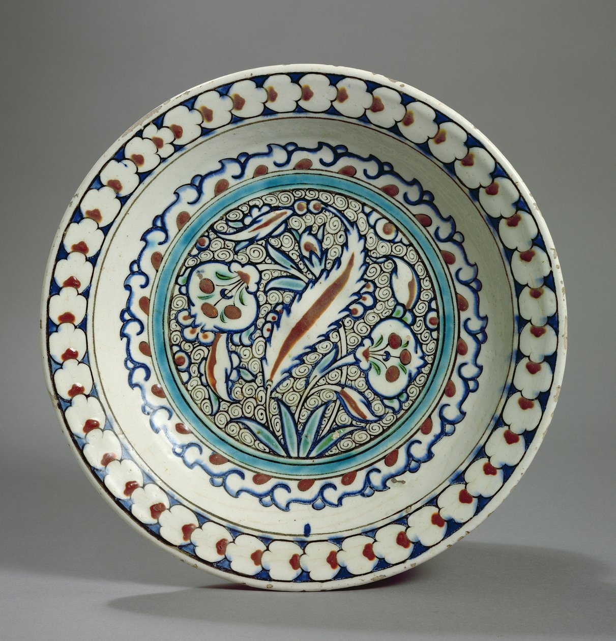 Assiette en pâte de pierre, Iznik, Turquie - Turkish School