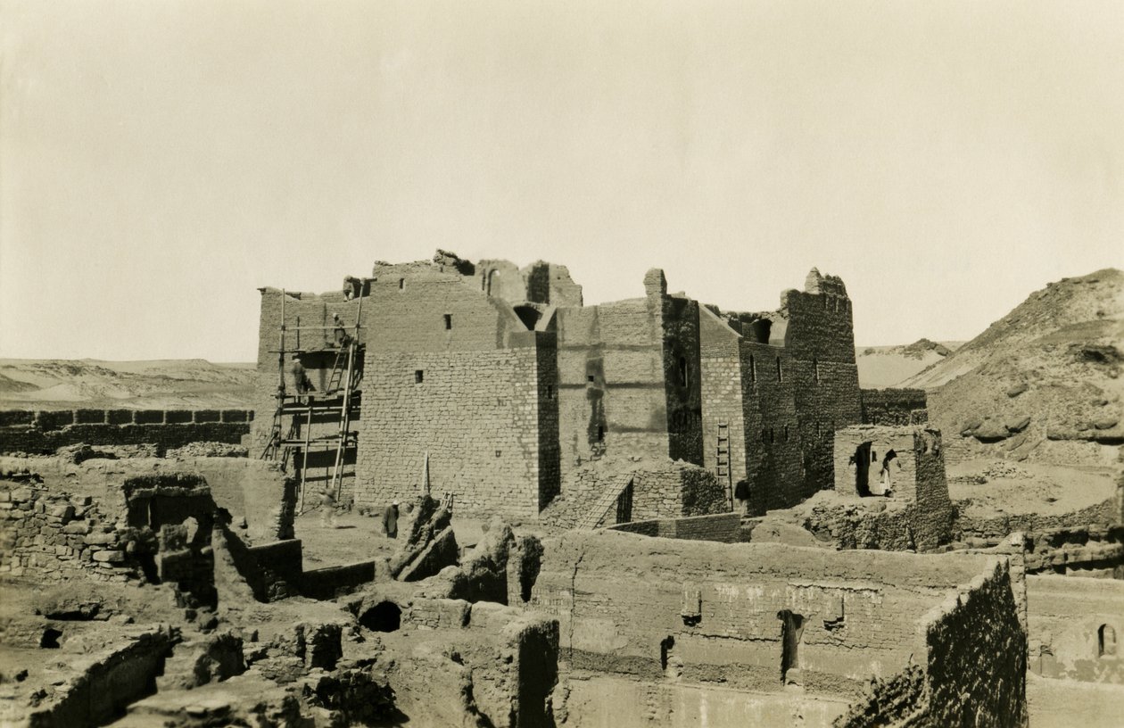 Monastère de St Siméon pendant sa restauration, Assouan, Egypte, photographie d
