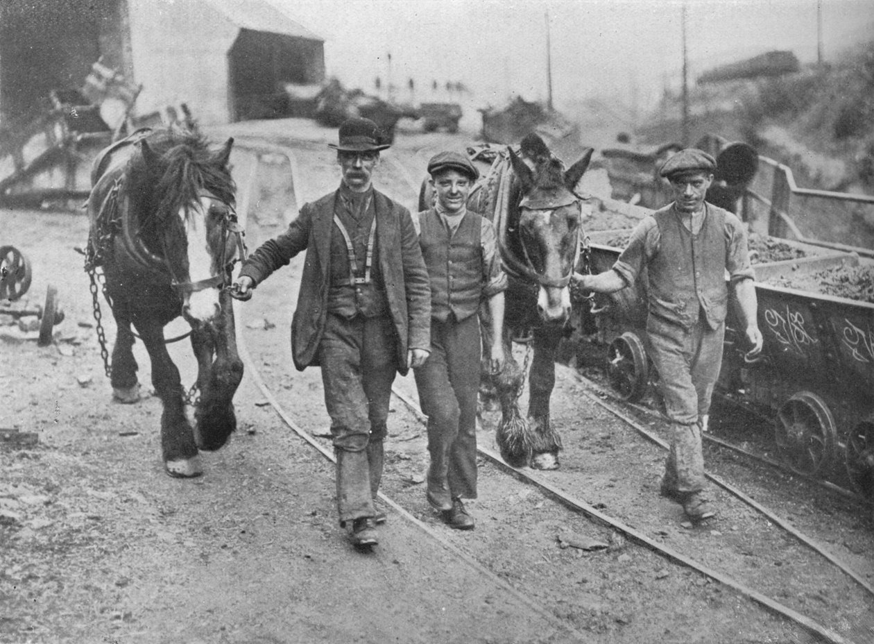 Après le règlement : Les mineurs ramenant leurs poneys à la mine, 1915 - Unbekannt