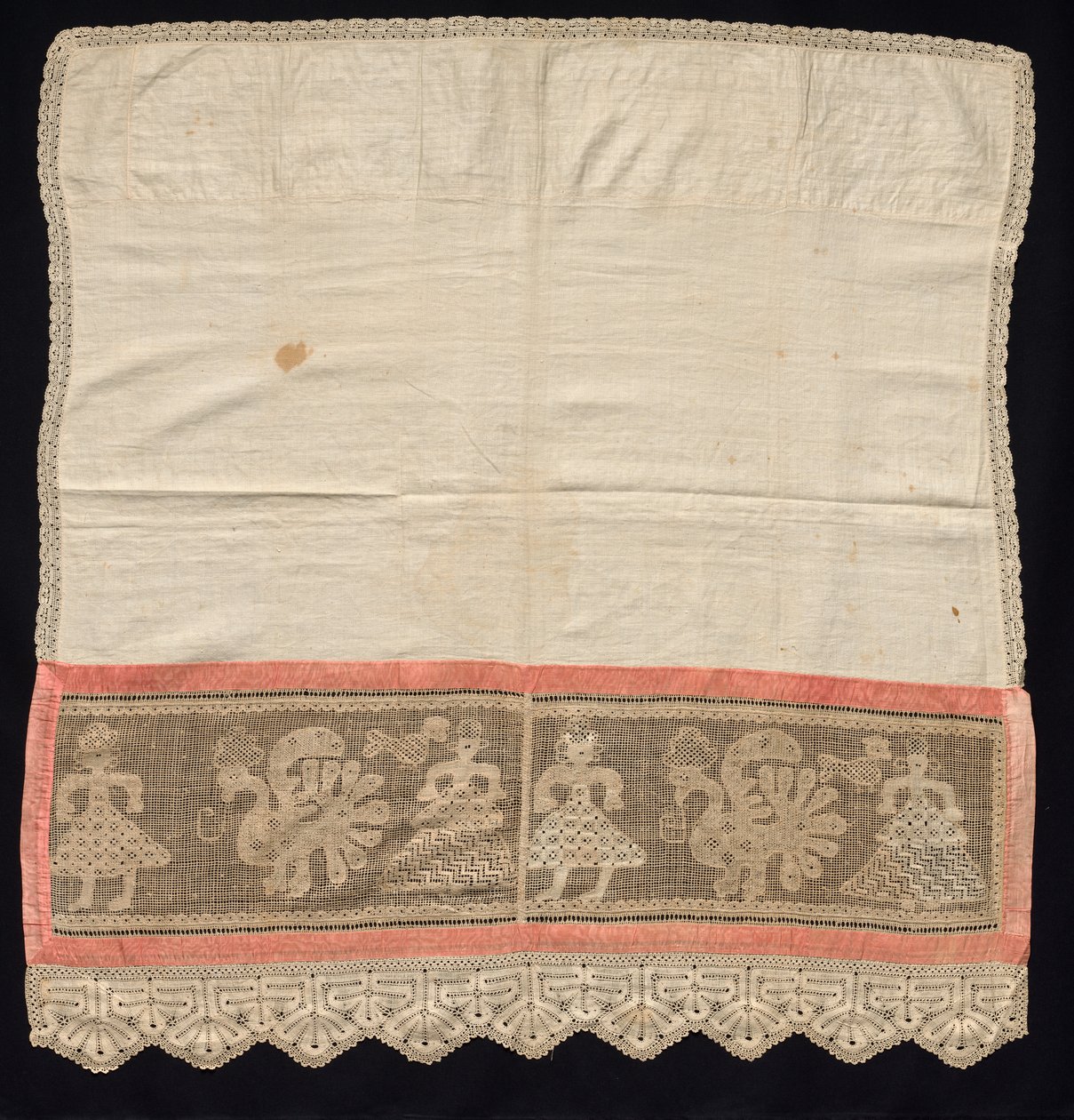 Tissu avec bordure de figures féminines et de paons, XVIIIe-XIXe siècle - Unbekannt
