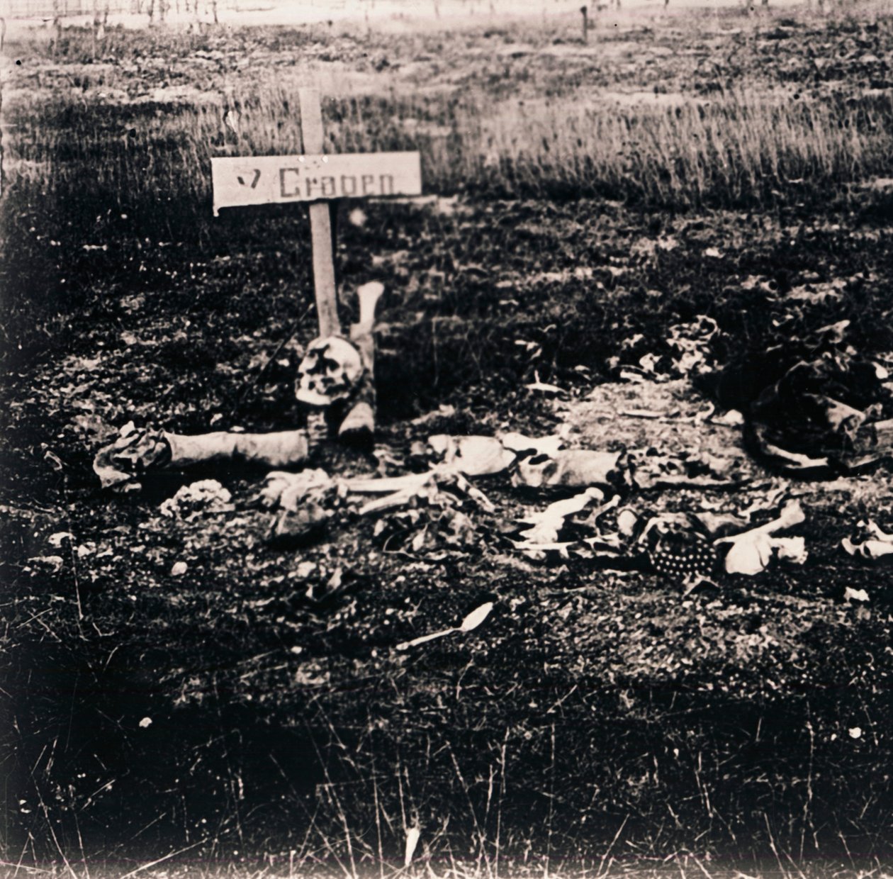 Croix et restes humains, vers 1914-1918 - Unbekannt