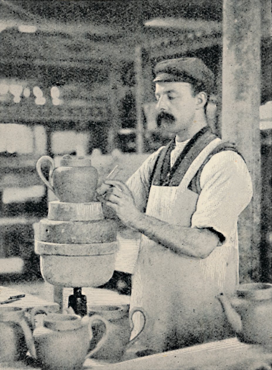 Fixation du bec sur une théière, vers 1917 - Unbekannt