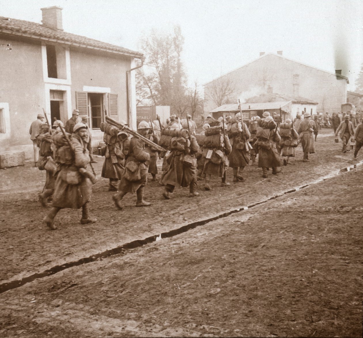 Montée vers Verdun, nord de la France, vers 1914-1918 - Unbekannt