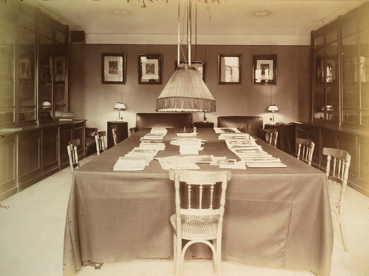 Bibliothèque, Maison de l