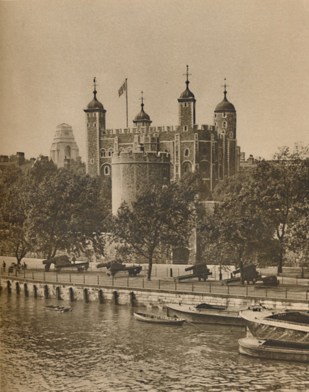 Les plus anciens et les plus récents bâtiments publics de Londres depuis Tower Bridge, c1935 - Unbekannt