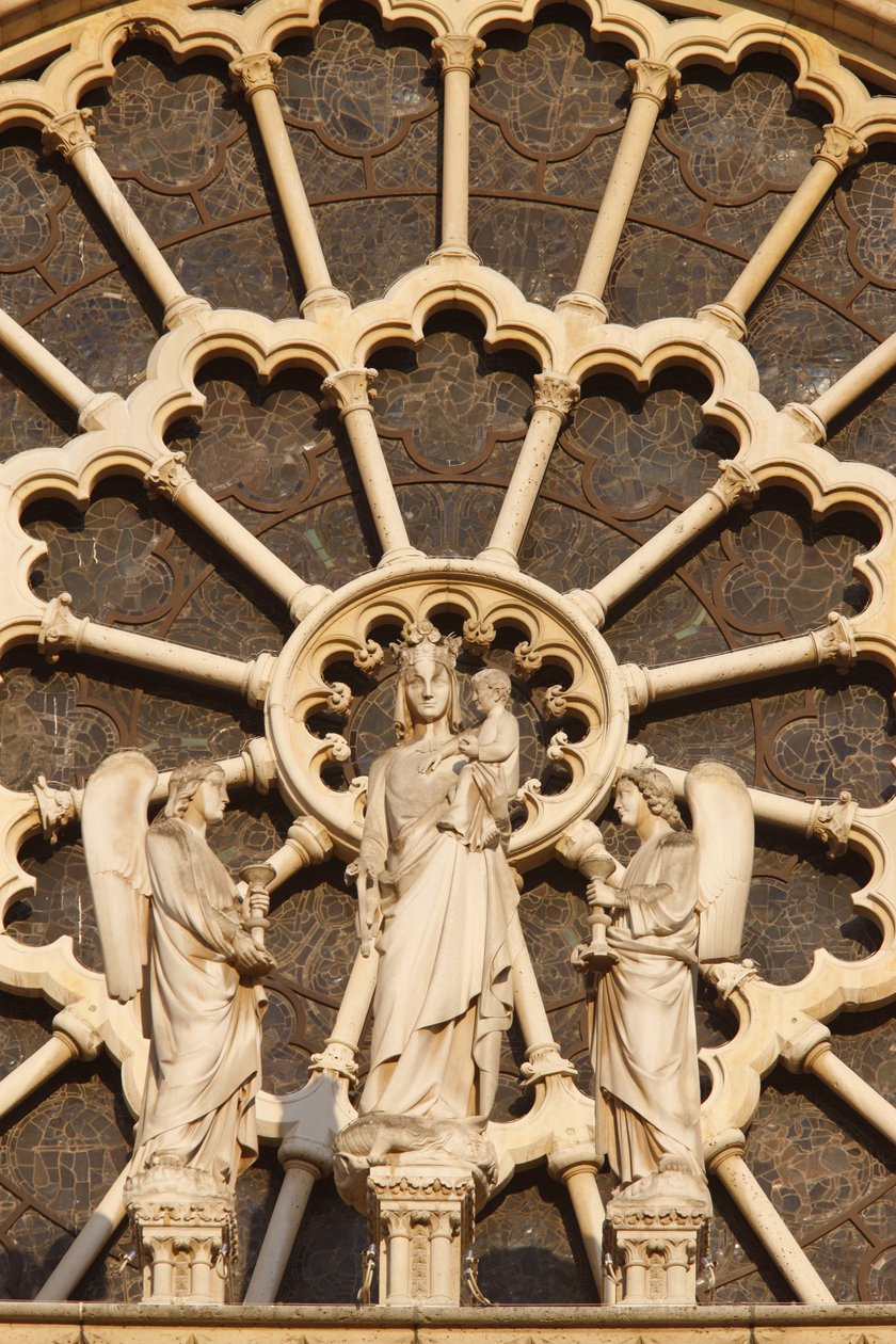 Cathédrale Notre-Dame de Paris aile ouest : Vierge à l