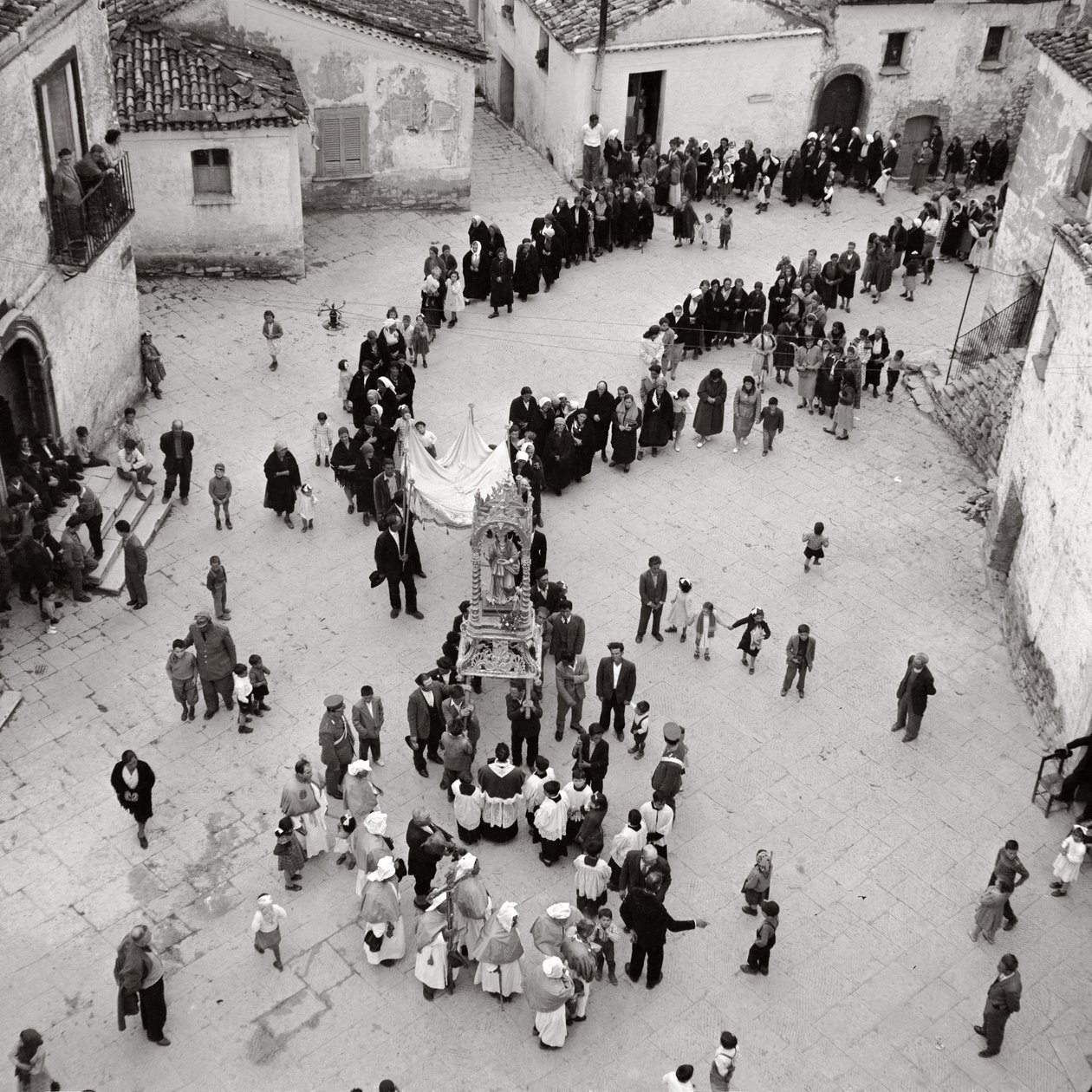 Procession de flagellants, Albano di Lucania, Potenza, Basilicate, Italie (photo n/b) - Unbekannt