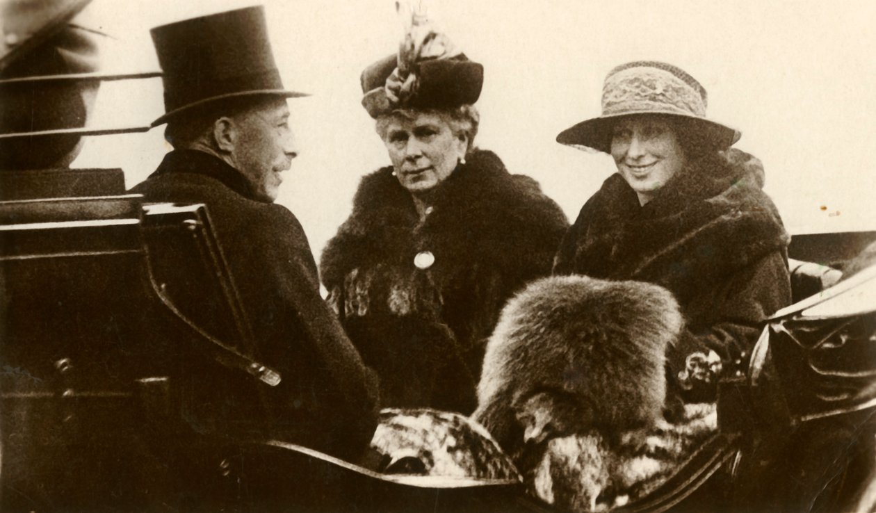 La Reine Mary avec la Princesse Royale et le Vicomte Lascelles, 1923 - Unbekannt