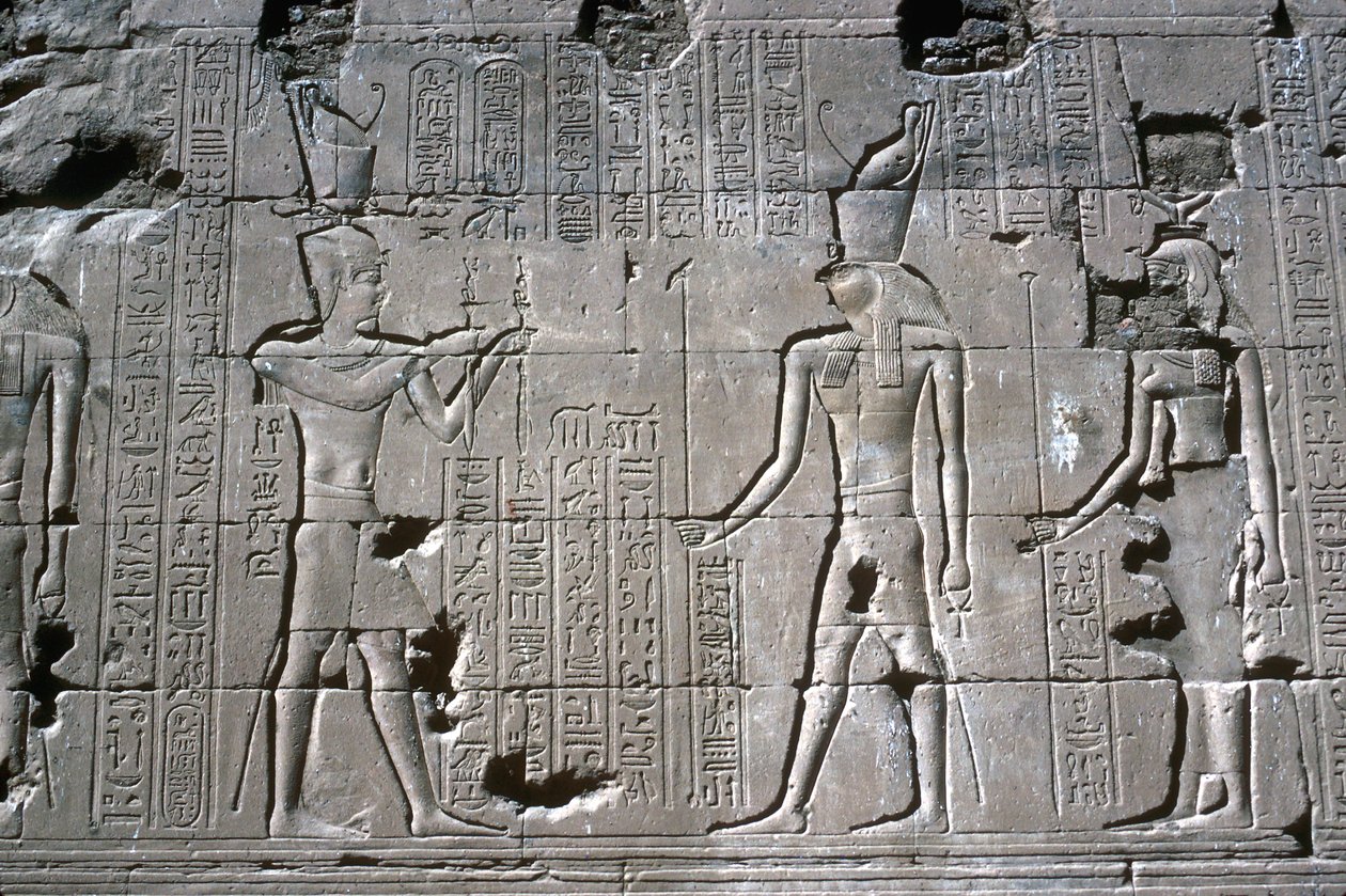 Relief du Pharaon devant Horus, Temple d