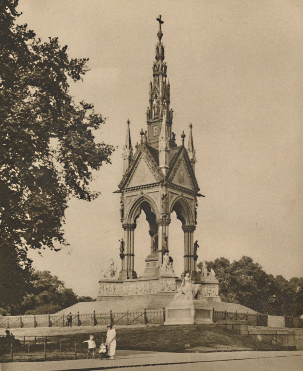 Le Mémorial Albert défie le climat et la critique, vers 1935 - Unbekannt