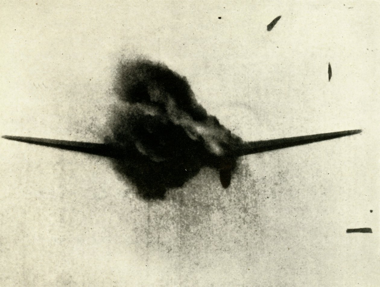 Le Moment de la Victoire: Un Heinkel III sur le point de s