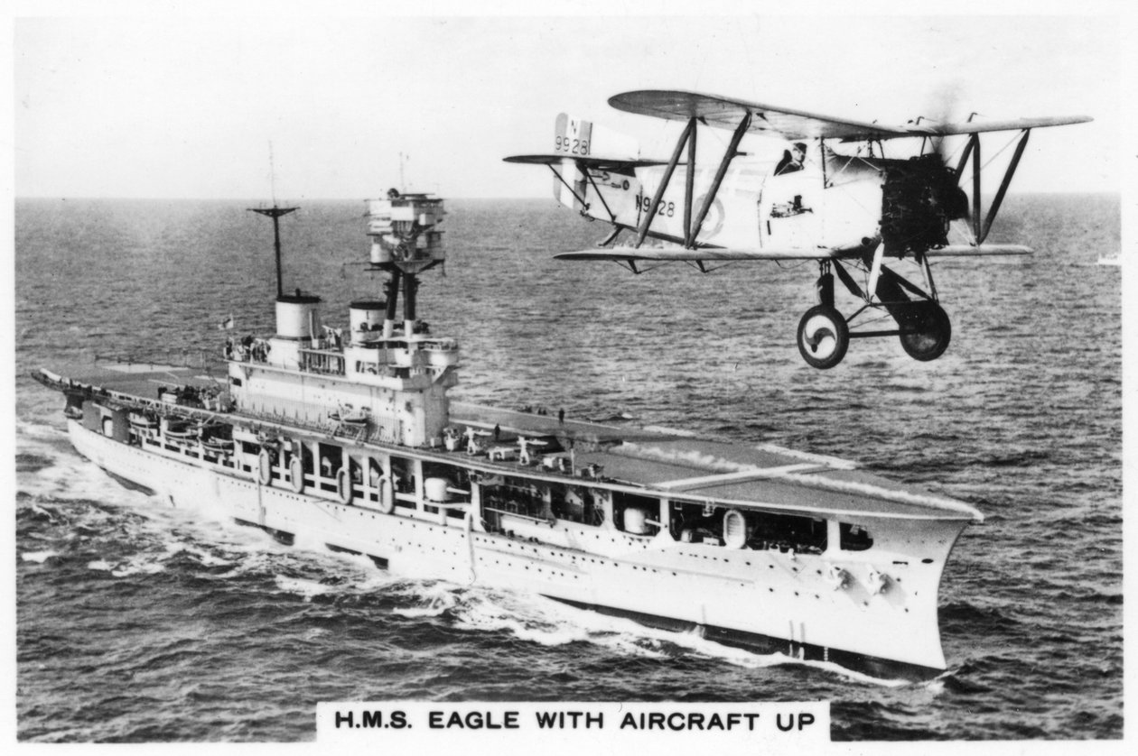 Le porte-avions HMS Eagle et un avion Fairey Flycatcher, 1937 - Unbekannt