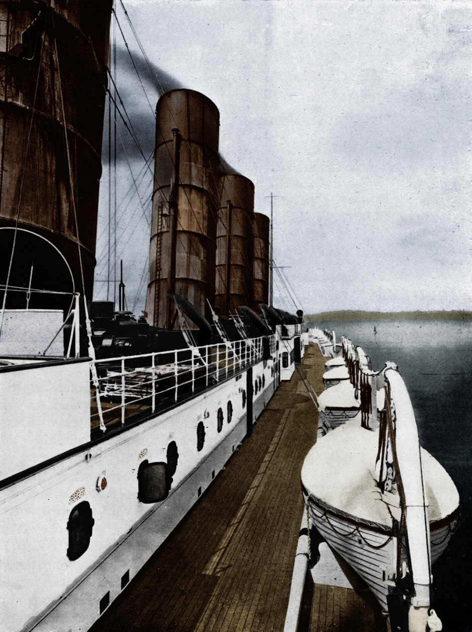 Le pont des bateaux du Lusitania, montrant des canots de sauvetage, 1915 - Unbekannt