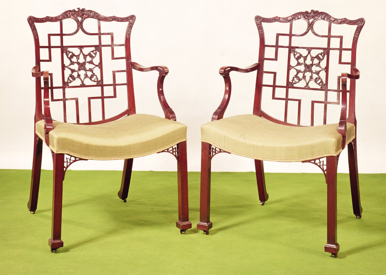 Chaises de salle à manger en acajou Chippendale de style chinois, traverses supérieures surmontées d