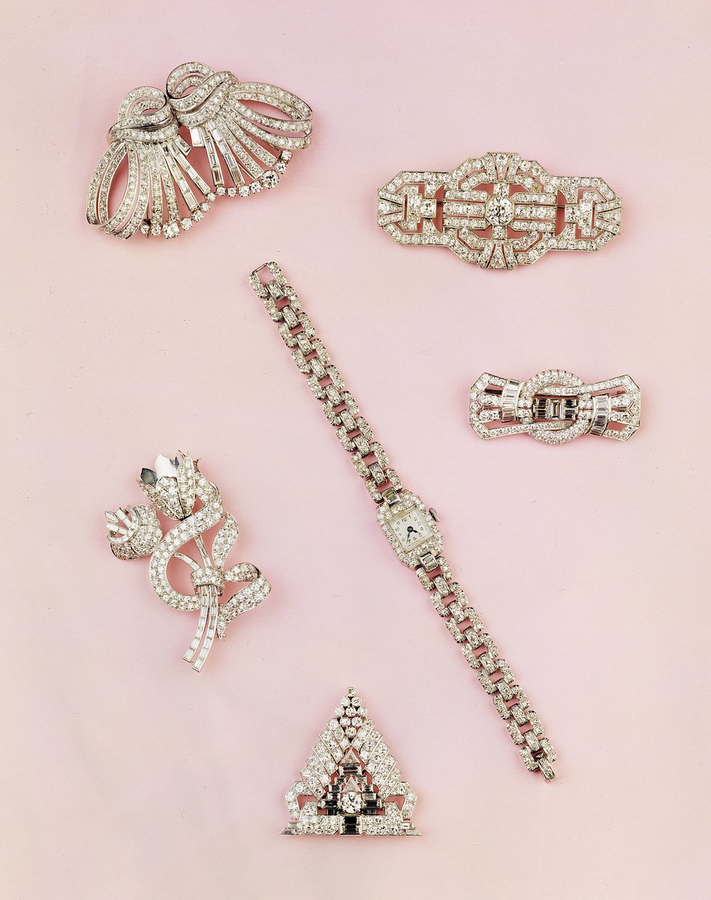 Sélection de bijoux en diamant : broche en diamant en forme de spray baguette et marquise ; clip en diamant Art Déco ; broche en diamant en panneau ; montre-bracelet en diamant pour femme - Unbekannt Unbekannt