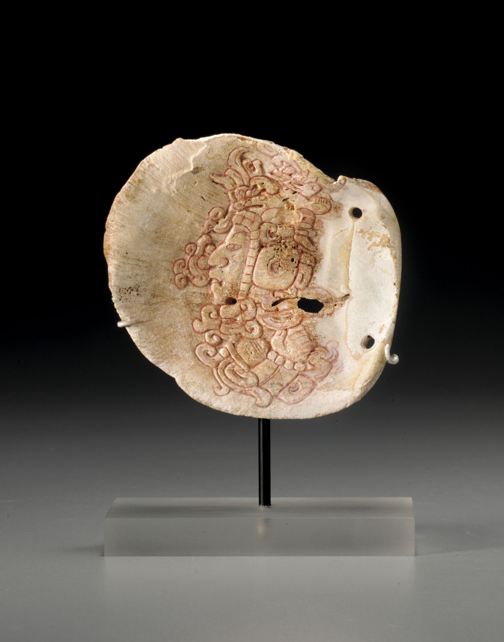 Pectoral en coquillage maya avec le profil d