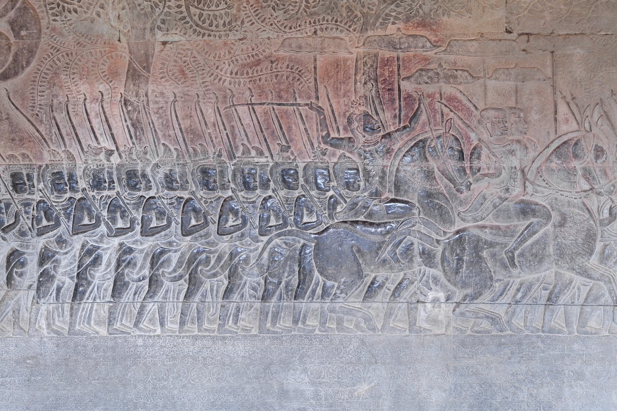 Bas-reliefs sur la galerie sud d