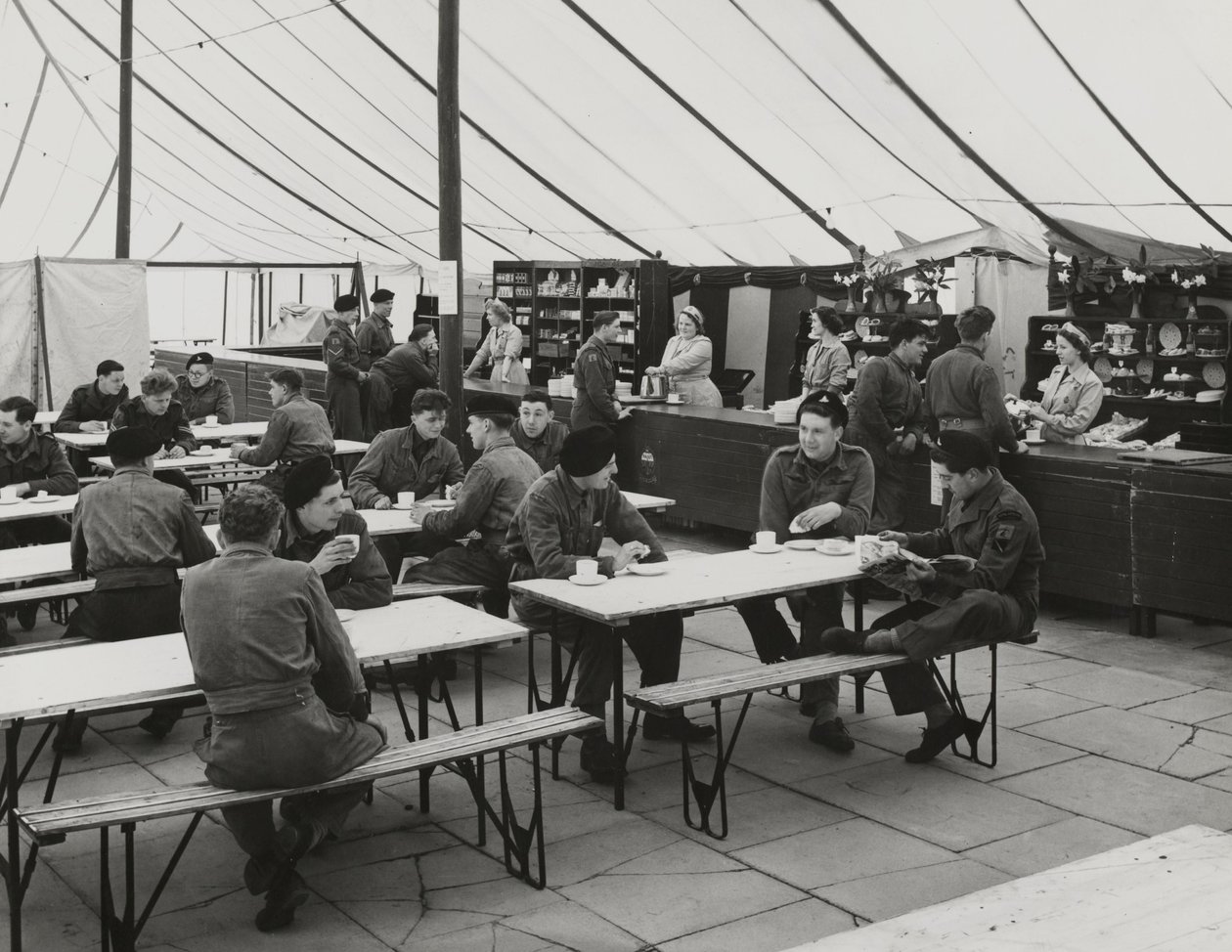 Tente de cantine, camp d
