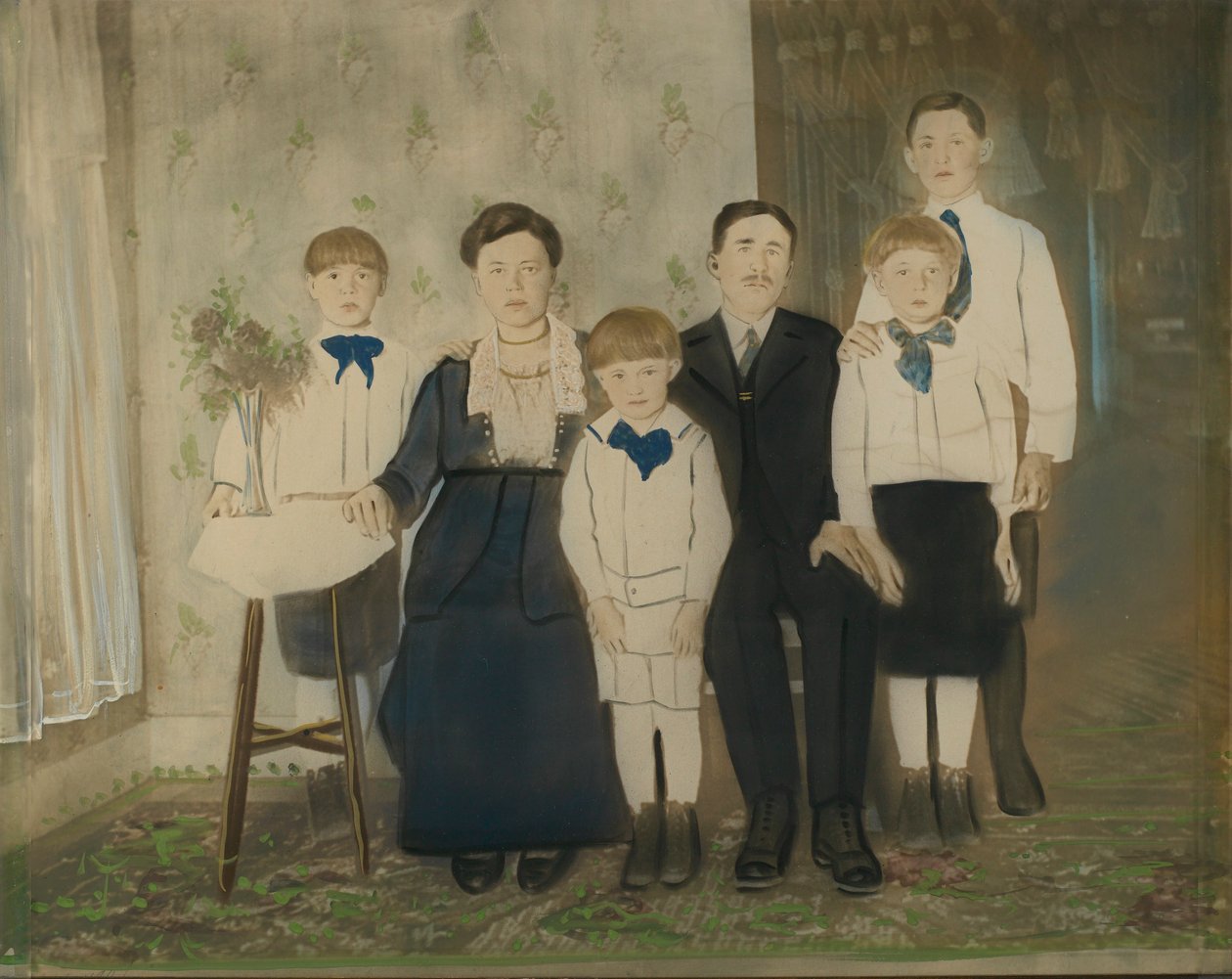 Portrait de famille - Unidentified