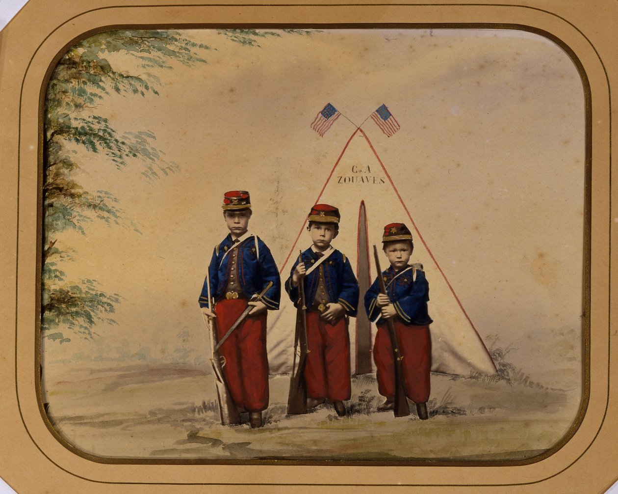 Trois garçons en costume de zouave - Unidentified