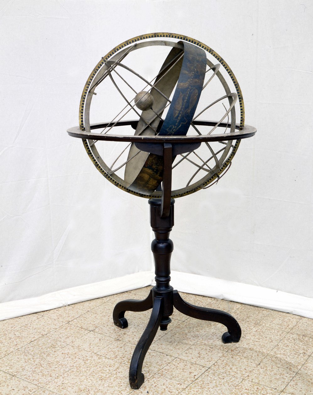 Sphère armillaire du 17ème siècle : Milan, Museo Nazionale delle Scienze e delle Tecniche - Unknown artist