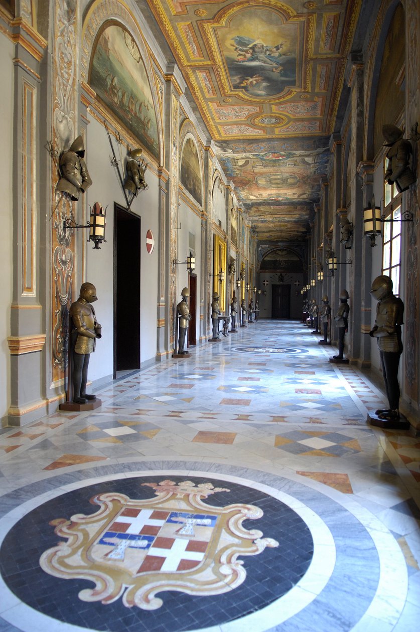 Architecture : vue du Palais des Grands Maîtres de l