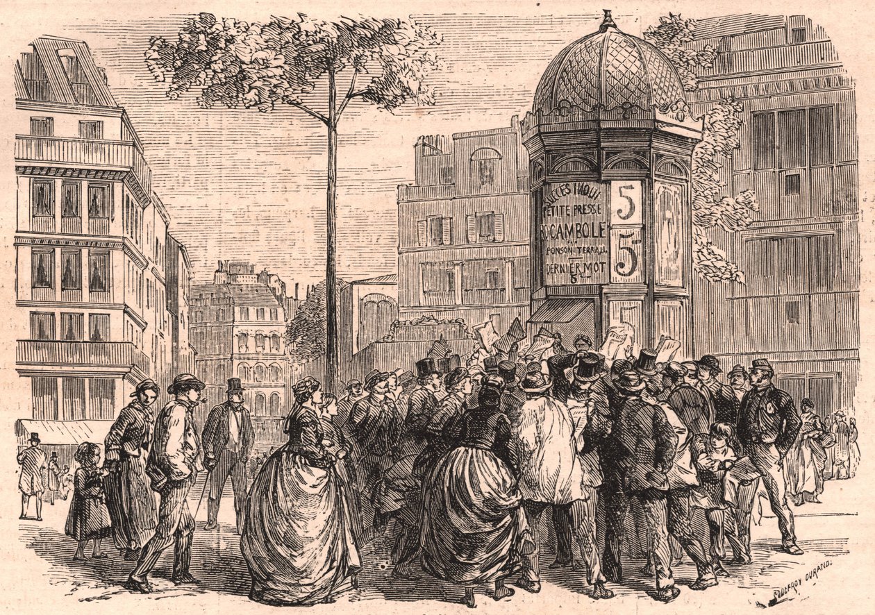 Boulevard Pigalle à Paris : foule parisienne autour d