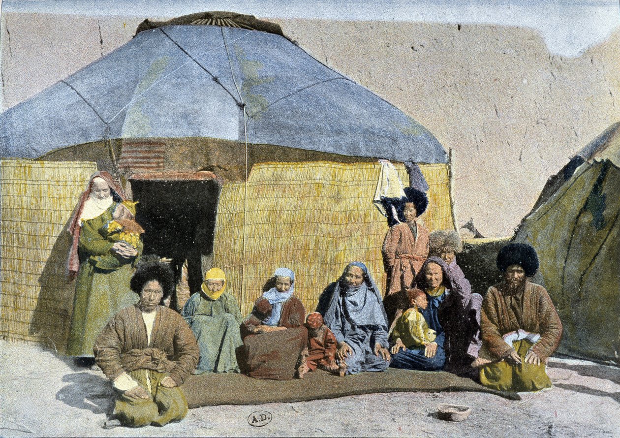 Groupe de Tekes (nomades russes) devant leur yourte, fin XIXe siècle - Unknown artist