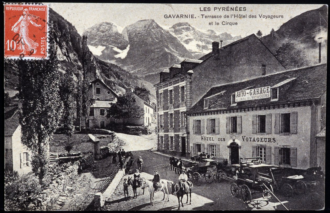 Les Pyrénées, Gavarnie : terrasse de l