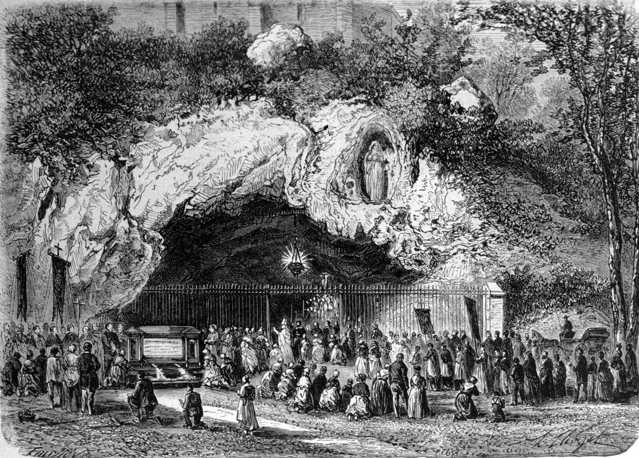 Pèlerins devant la grotte miraculeuse de Lourdes dans les Hautes-Pyrénées où la Vierge est apparue à Bernadette Soubirous (1844-1879) en 1858, lieu de pèlerinage actuel. Gravure du XIXe siècle - Unknown artist