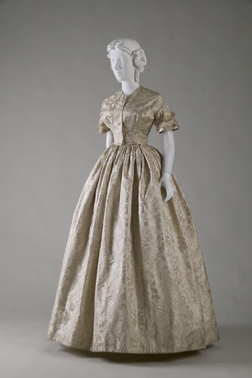 Robe de mariée (vue oblique de face) - Unknown artist