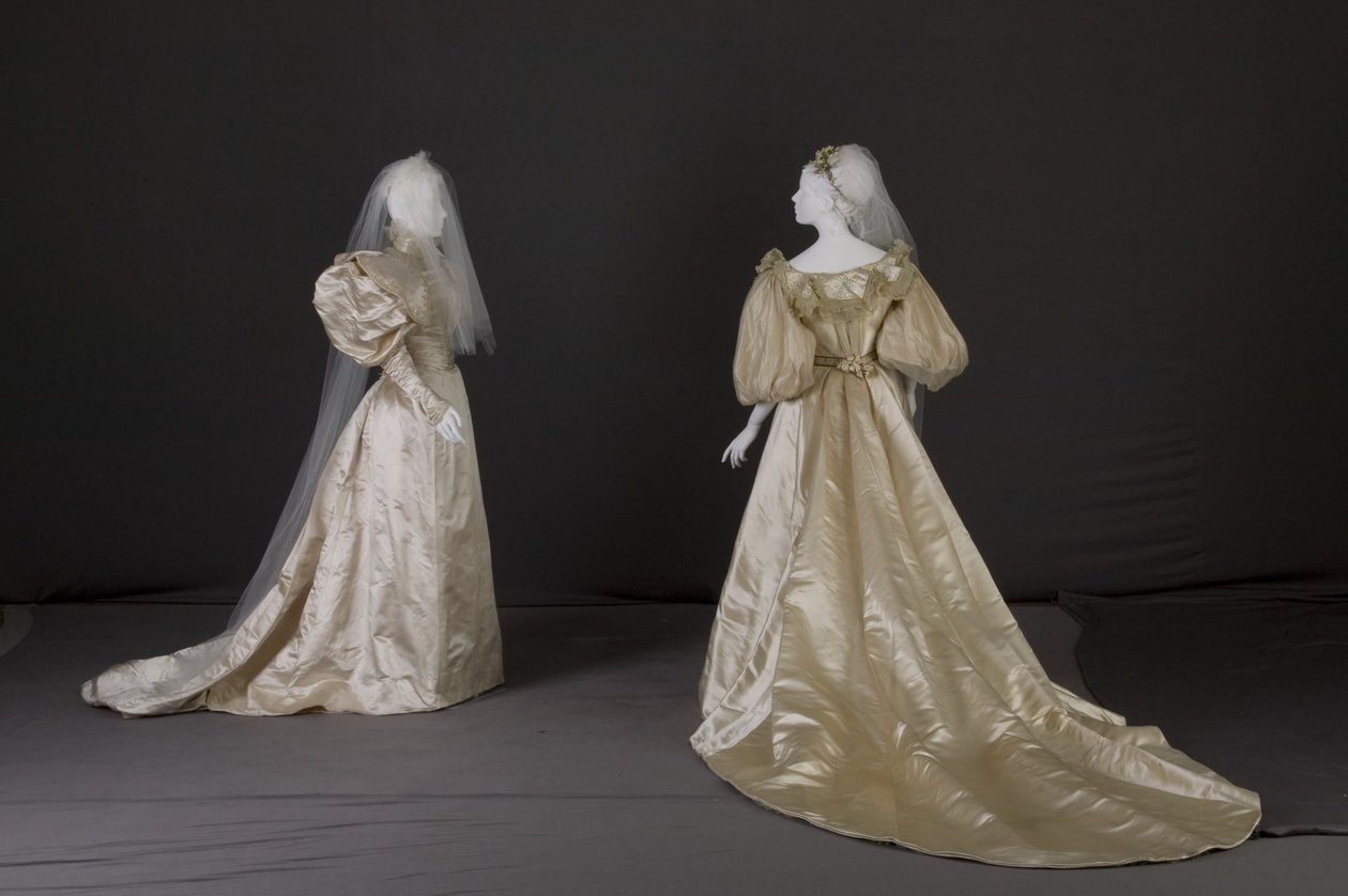 Robes de mariée - Unknown artist