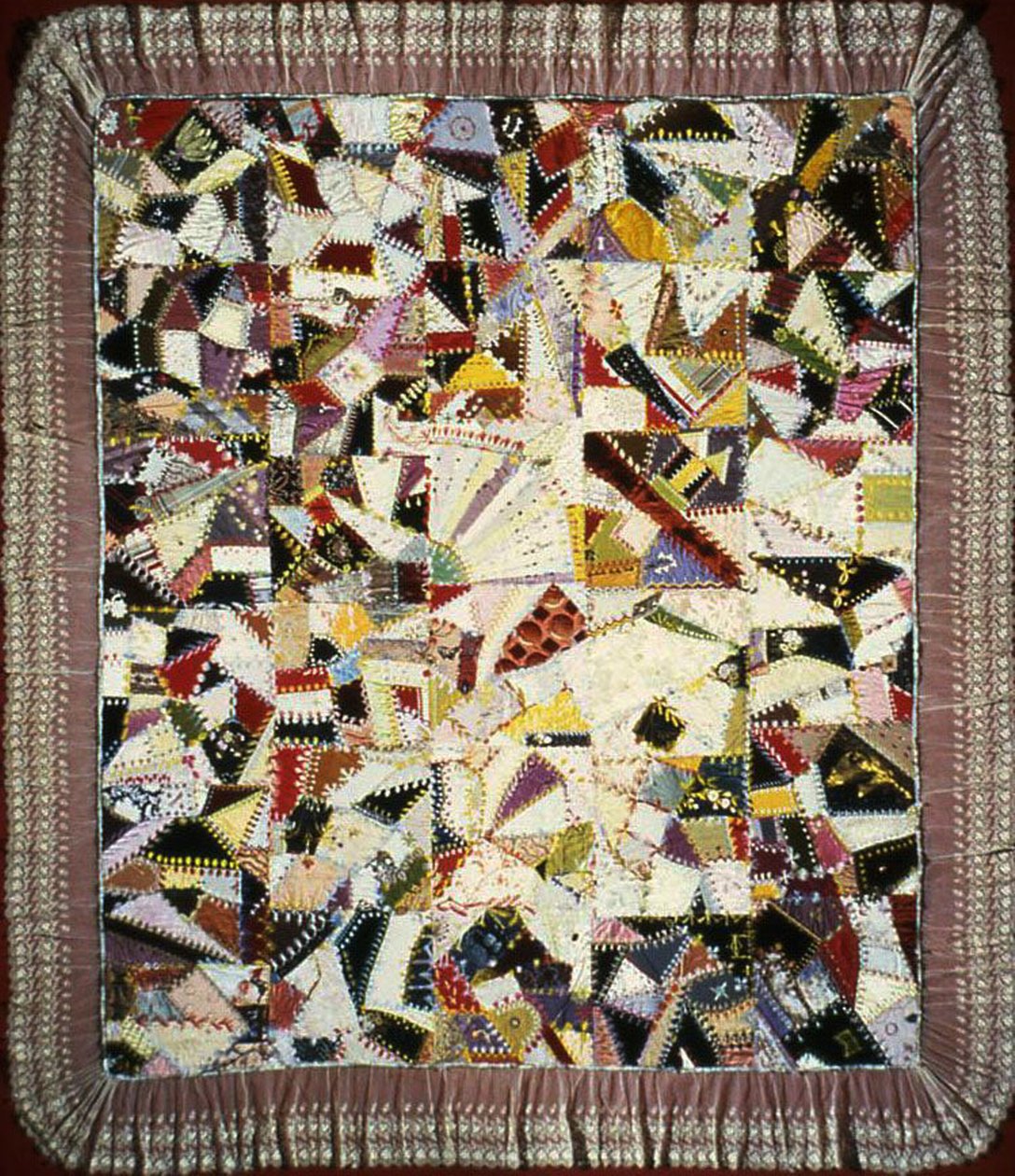 Couverture de lit (Crazy Quilt) - Unknown artist