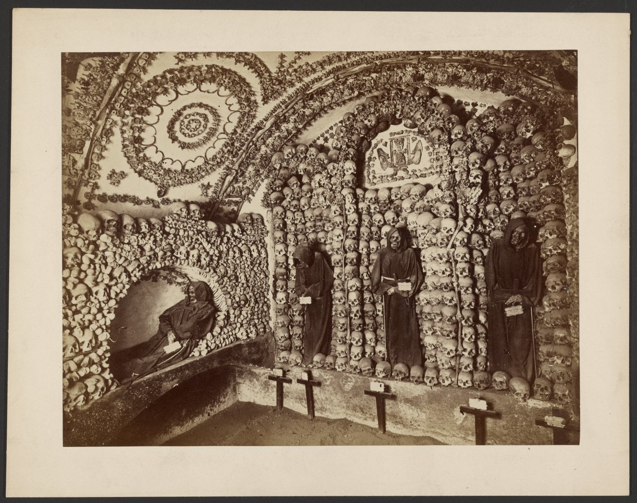 [Ossuaire dans une église des Capucins, Rome] - Unknown artist