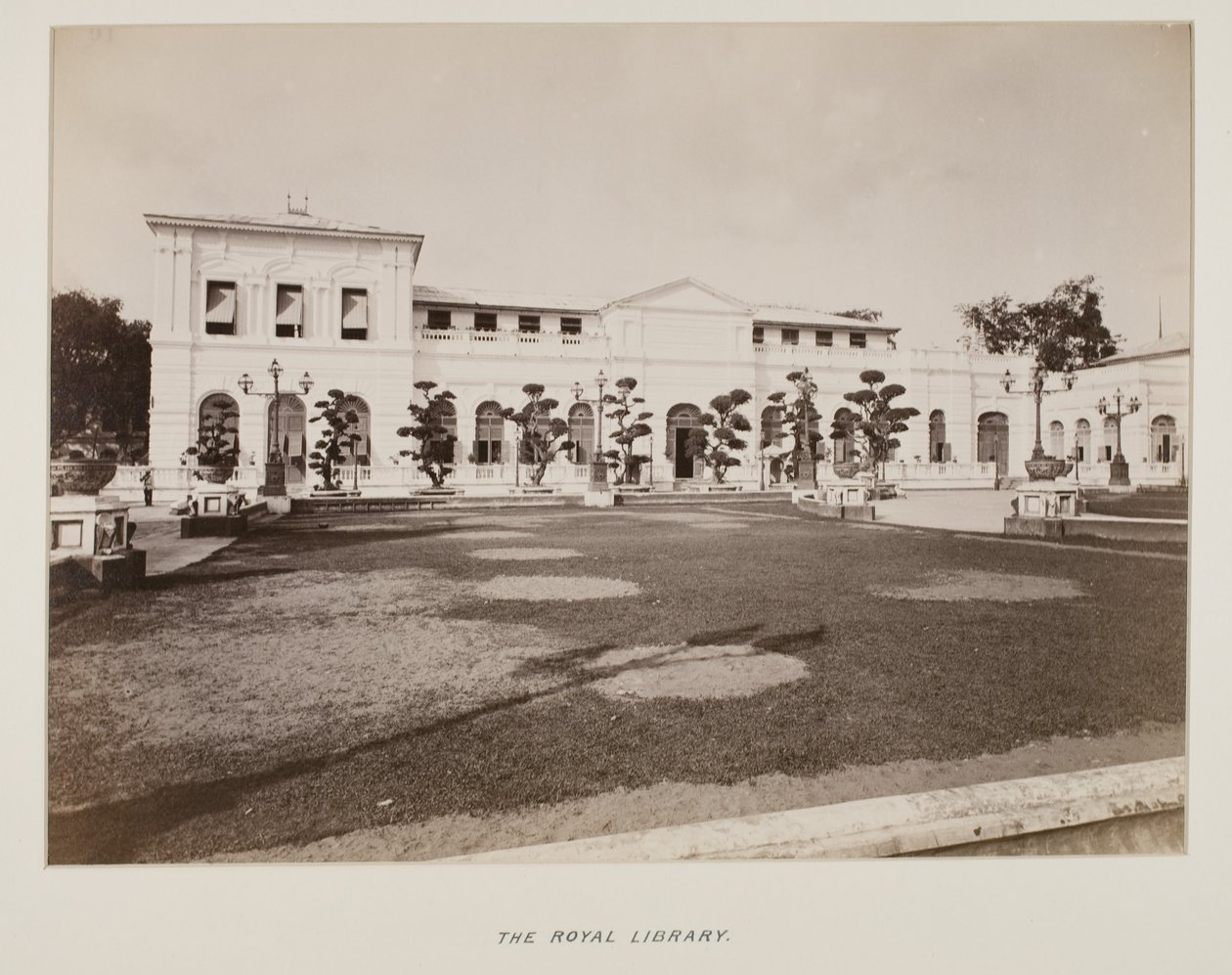 Photographie dans un album photo - Unknown photographer