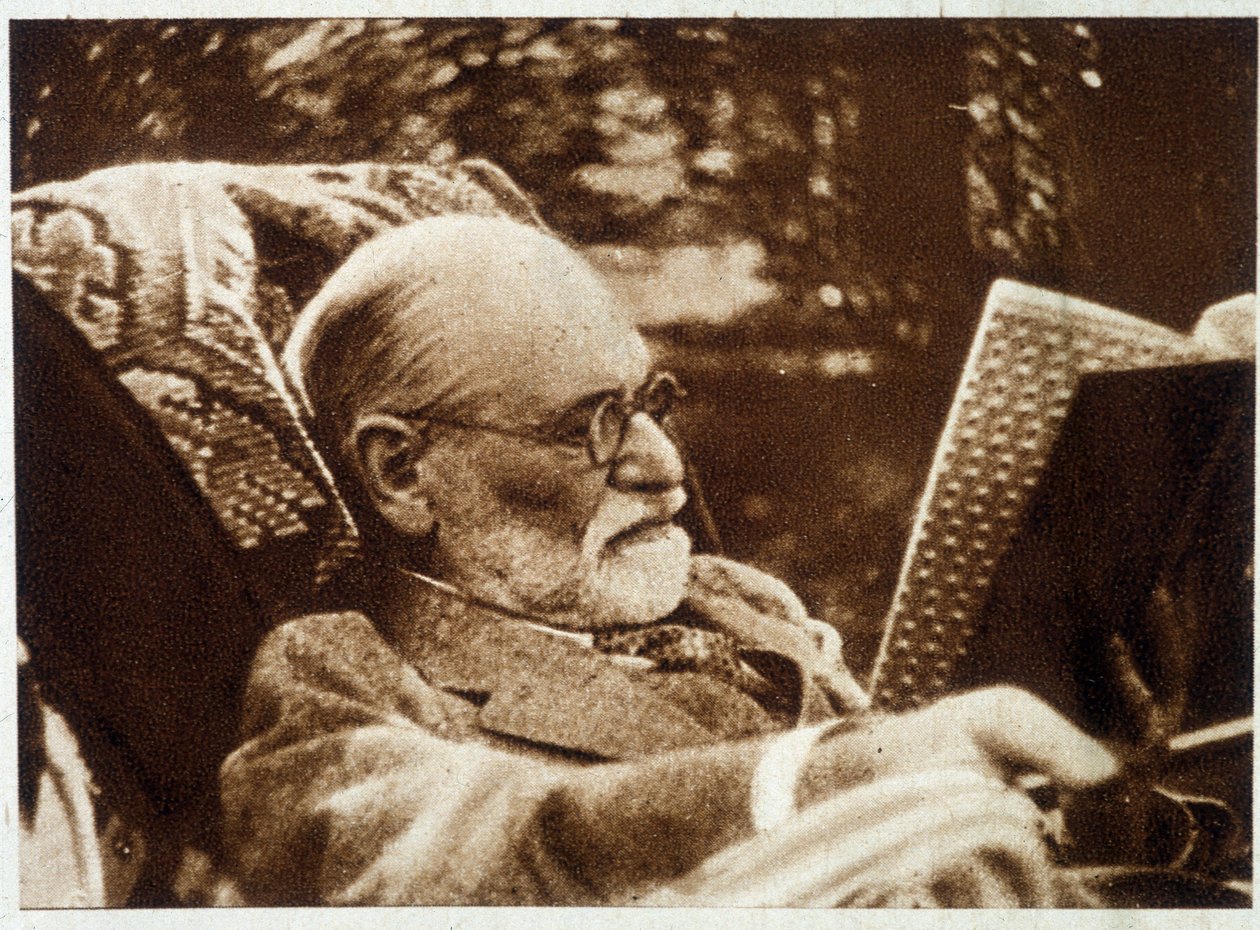 Portrait de Sigmund Freud lisant - dans "Vu" du 20/07/1932 - Unknown photographer