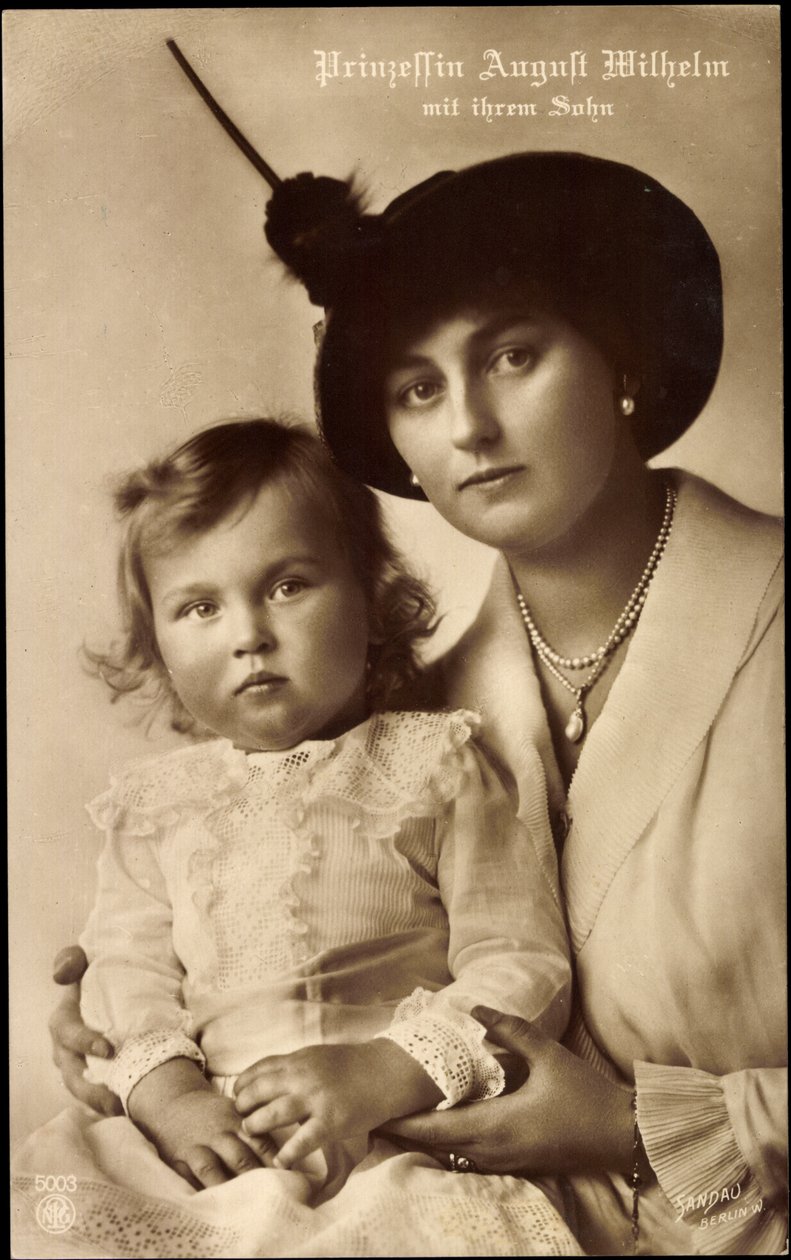 Princesse August Wilhelm avec son fils - Unknown photographer