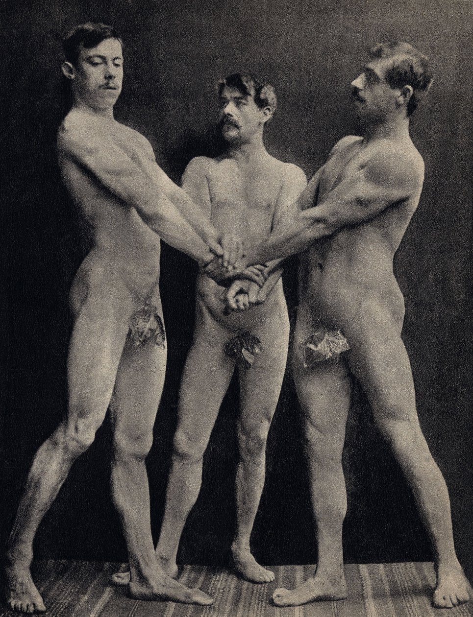 Le Serment des Horaces, pose de trois hommes nus prêtant serment. Photographie, fin du 19ème siècle, Paris. Coll. Selva. - Unknown photographer