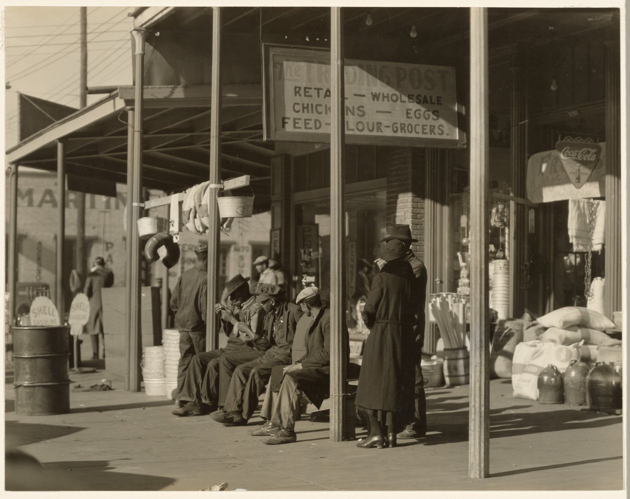Scène de trottoir, Selma, Alabama - Walker Evans