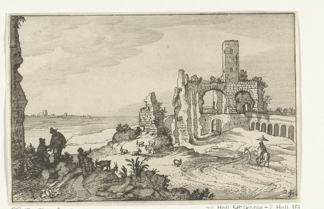Ruine avec des arches et une tour au bord de l