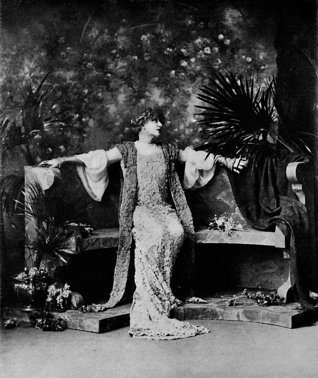 Madame Sarah Bernhardt, 1914 - William and Daniel Downey