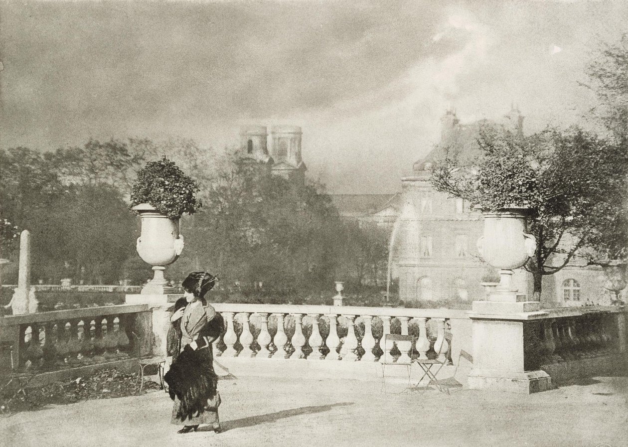 Femme dans les jardins du Luxembourg - Émile Joachim Constant Puyo