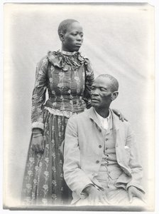 Khama et sa femme, c.1910 - A. E. Hargreave